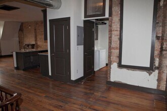 2611 Short Vine St in Cincinnati, OH - Foto de edificio - Building Photo