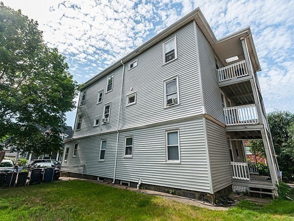 17 Yuill Cir-Unit -3 in Boston, MA - Building Photo - Building Photo