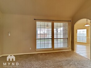 11757 Wild Pear Ln in Fort Worth, TX - Building Photo - Building Photo