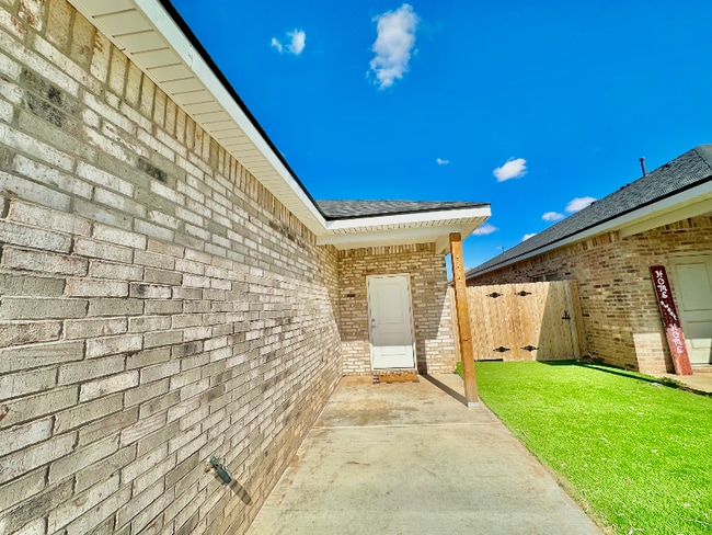property at 5512 Itasca St