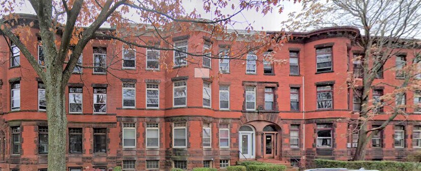 1906 Beacon St in Brookline, MA - Building Photo