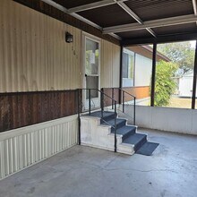 161 E Grn Vly in New Braunfels, TX - Building Photo - Building Photo