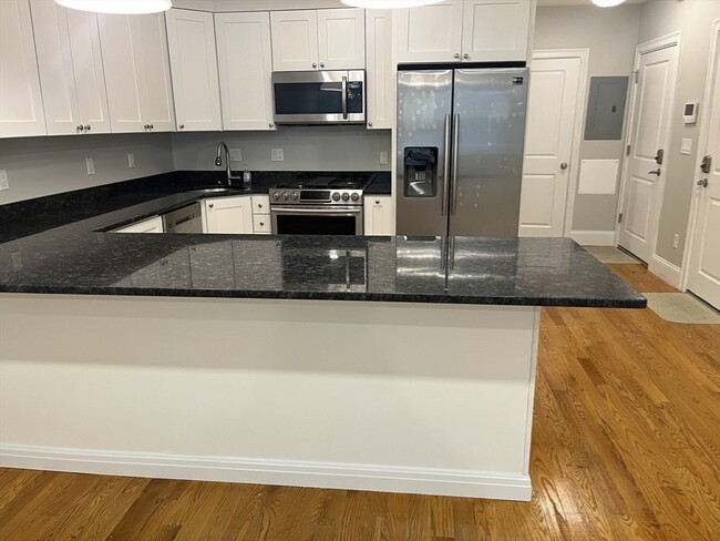 45 Spring St in Boston, MA - Building Photo - Building Photo