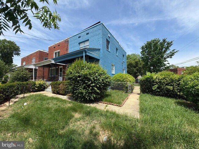 5348 Central Ave SE in Washington, DC - Building Photo - Building Photo