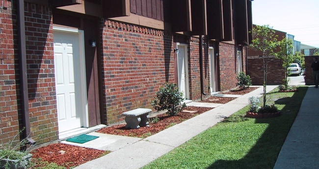 property at 1625 42nd St