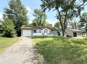 11413 Eastern Ave in Kansas City, MO - Building Photo - Building Photo