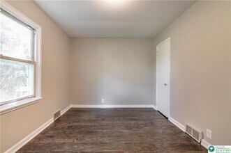 1240 Pembroke Rd in Bethlehem, PA - Building Photo - Building Photo