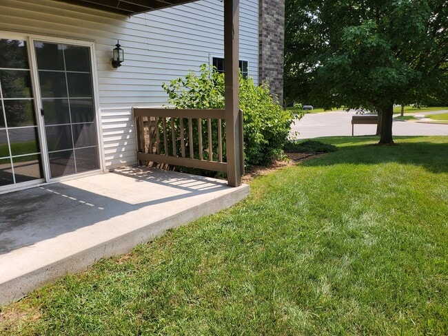 630 Westfield Way in Pewaukee, WI - Building Photo - Building Photo