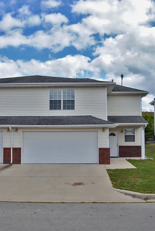 121 Hickory Ridge Dr in St. Robert, MO - Building Photo - Building Photo
