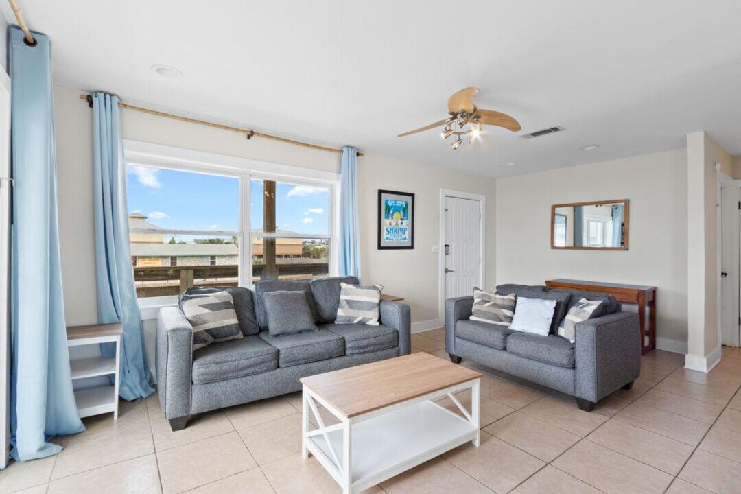 344 E Beach Blvd in Gulf Shores, AL - Foto de edificio