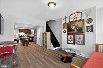 2623 Emerald St in Philadelphia, PA - Building Photo - Building Photo