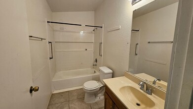 20300 Graham St in California City, CA - Building Photo - Building Photo