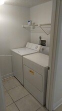 5646 Rock Island Rd in Tamarac, FL - Building Photo - Building Photo