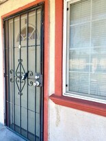 9810 A St in Oakland, CA - Building Photo