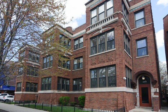 2319 N Kedzie Blvd