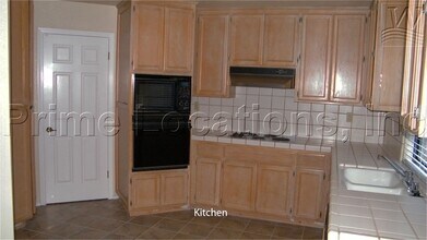 401 Kingston Ct in Roseville, CA - Building Photo - Building Photo