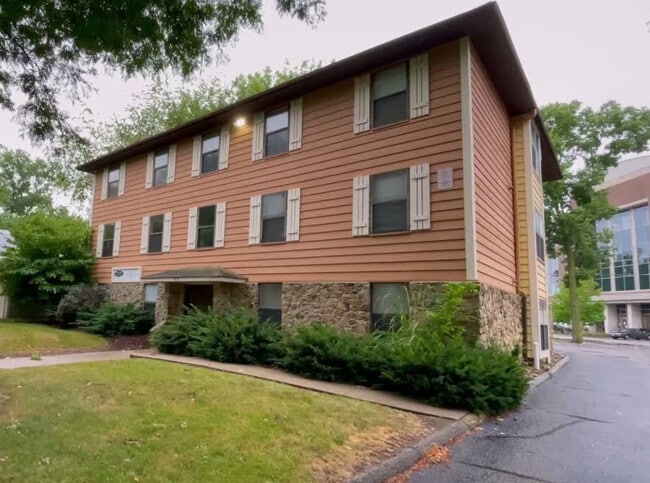 Settlement Apartments