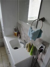 210 E 32nd St in Austin, TX - Building Photo - Building Photo