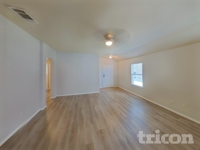 336 Carlyle St in Anna, TX - Foto de edificio - Building Photo