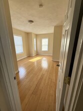 34 Pratt St, Unit 1 in Boston, MA - Building Photo - Building Photo