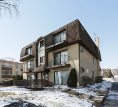 1050 S York Rd in Bensenville, IL - Building Photo - Building Photo