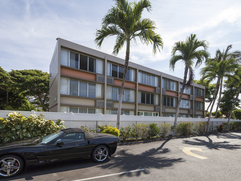 Lahaina Town Luxury Apartments in Lahaina, HI - Building Photo