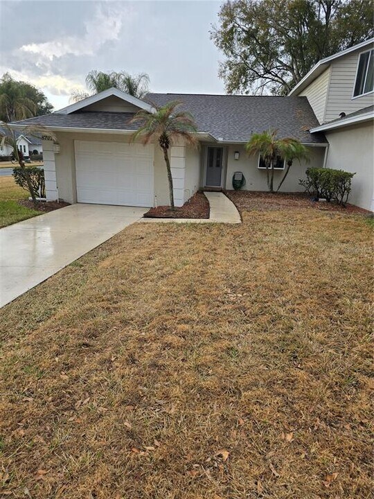 8701 Village Green Blvd in Clermont, FL - Building Photo