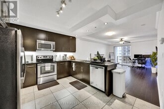 330 Ridout St N in London, ON - Building Photo - Building Photo