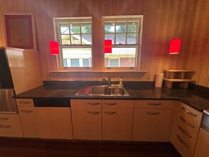 571 Page Ave NE in Atlanta, GA - Building Photo - Building Photo