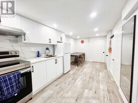 150 Hollyberry Trail in Toronto, ON - Building Photo