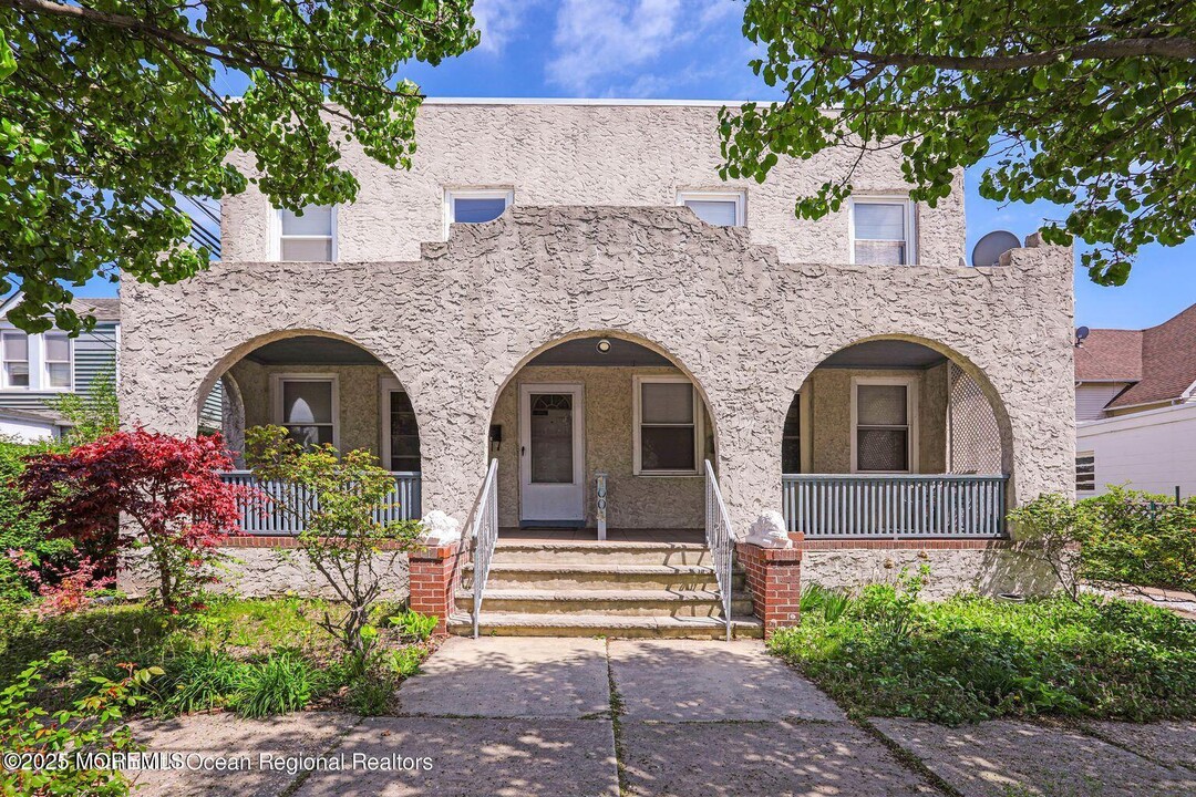 1002 A St in Belmar, NJ - Foto de edificio