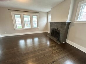 1205 Court St, Unit 1205 in Syracuse, NY - Foto de edificio - Building Photo