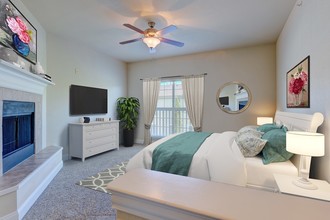 Monticello Oaks Townhomes in Fort Worth, TX - Foto de edificio - Interior Photo