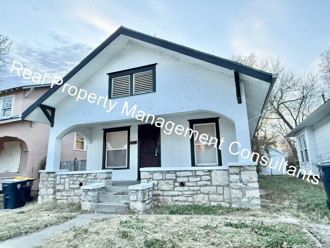 4546 S Benton Ave in Kansas City, MO - Building Photo - Building Photo