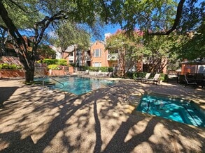 12660 Hillcrest Rd in Dallas, TX - Building Photo - Building Photo