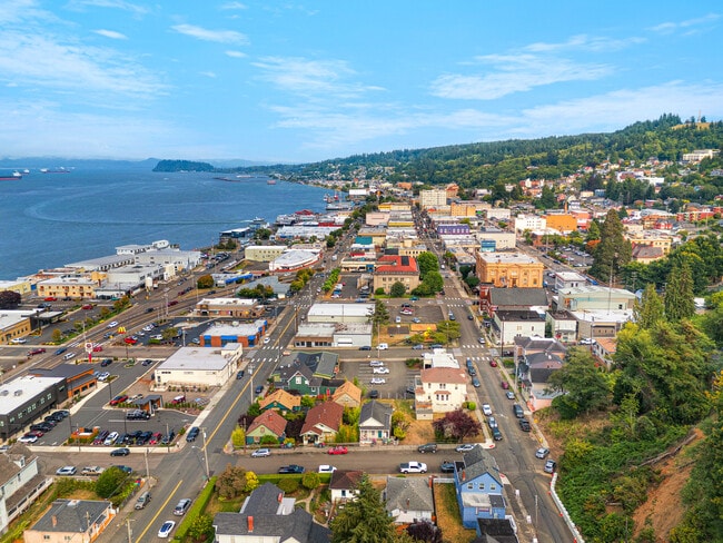 513 Bond St in Astoria, OR - Foto de edificio - Building Photo