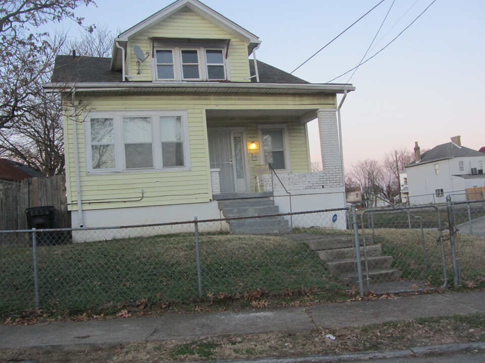 2101 Saint Xavier St, Unit 1F in Louisville, KY - Foto de edificio