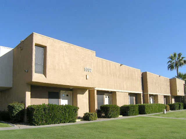 oreman in Glendale, AZ - Foto de edificio - Building Photo