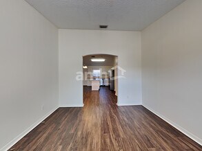 581 NW Goldcoast Ave in Port St. Lucie, FL - Building Photo - Building Photo