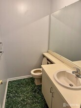 36 Upperbrook Ct in Sayreville, NJ - Building Photo - Building Photo