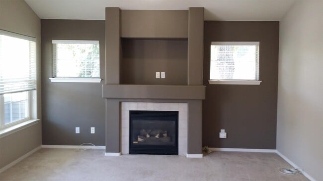 property at 1656 Kennedy Pl