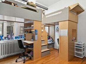 50 Pine St, Unit 11N in New York, NY - Foto de edificio - Building Photo