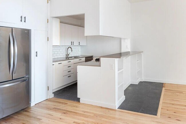 176 Broadway in New York, NY - Foto de edificio - Building Photo