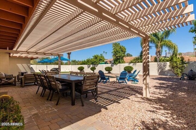 3357 E Hatcher Rd in Phoenix, AZ - Building Photo - Building Photo