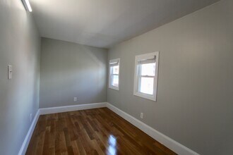 23 Calumet St, Unit 2 in Revere, MA - Building Photo - Building Photo