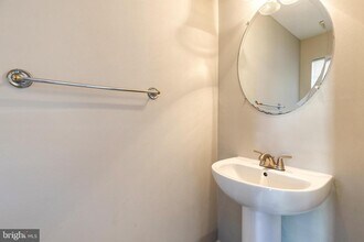 8123 Bayou Bend Blvd in Laurel, MD - Building Photo - Building Photo