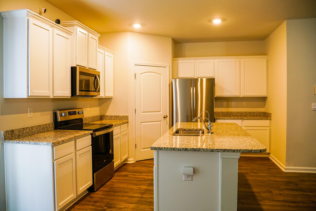 4355 Newland St in Hephzibah, GA - Foto de edificio - Building Photo
