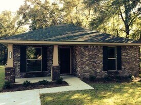 6931 Charmingdale Dr S in Mobile, AL - Building Photo
