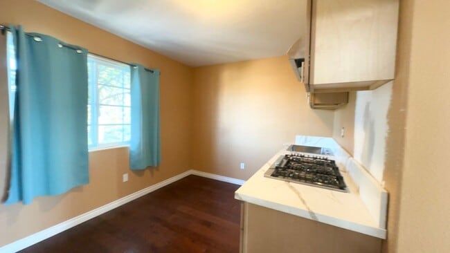 2235 Cloyne St in Oxnard, CA - Building Photo - Building Photo