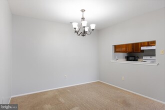 5306 Aberdeen Dr in Mount Laurel, NJ - Building Photo - Building Photo